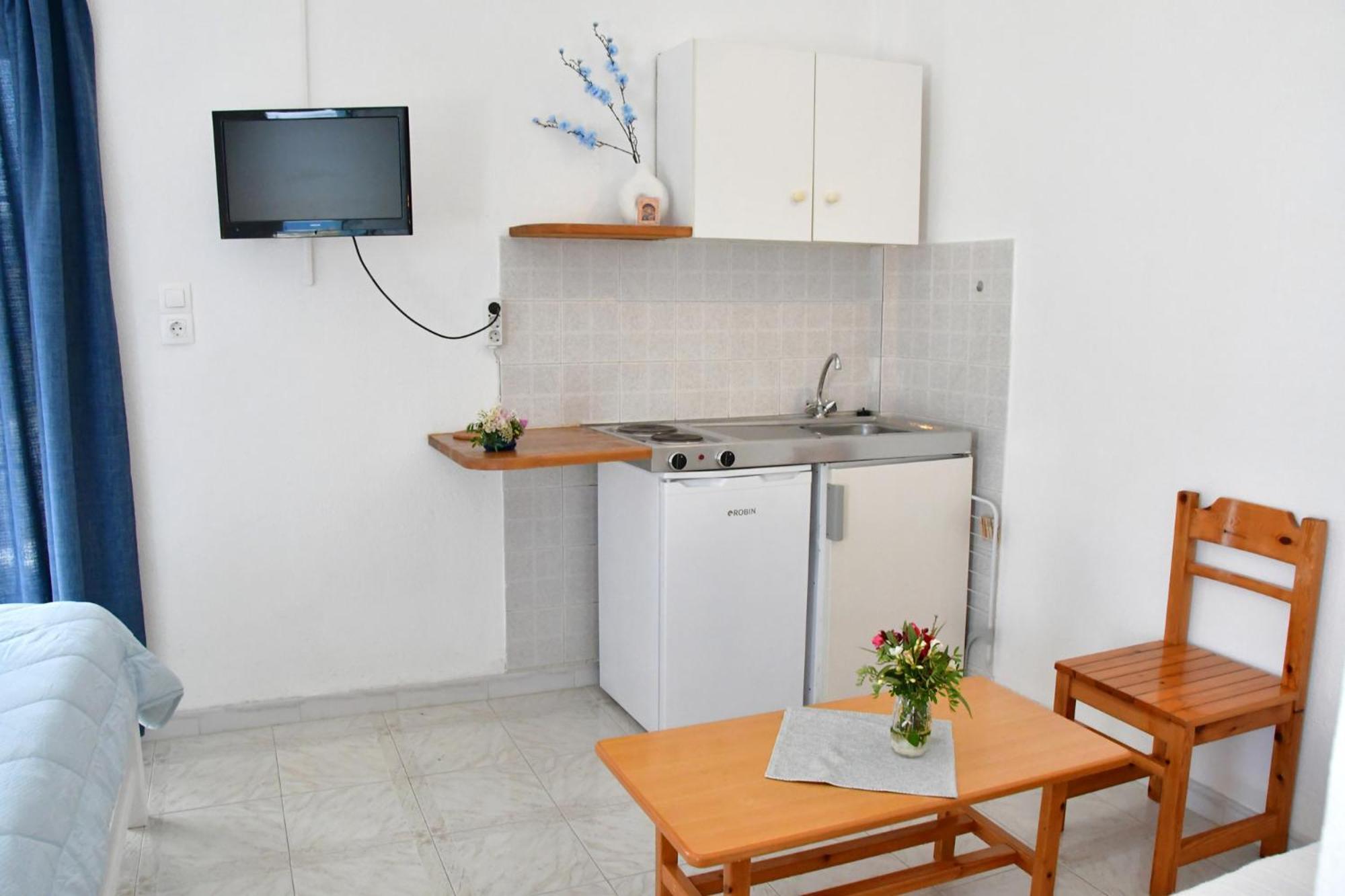 Blue Dolphin Studios And Apartment Vagia  Exteriér fotografie