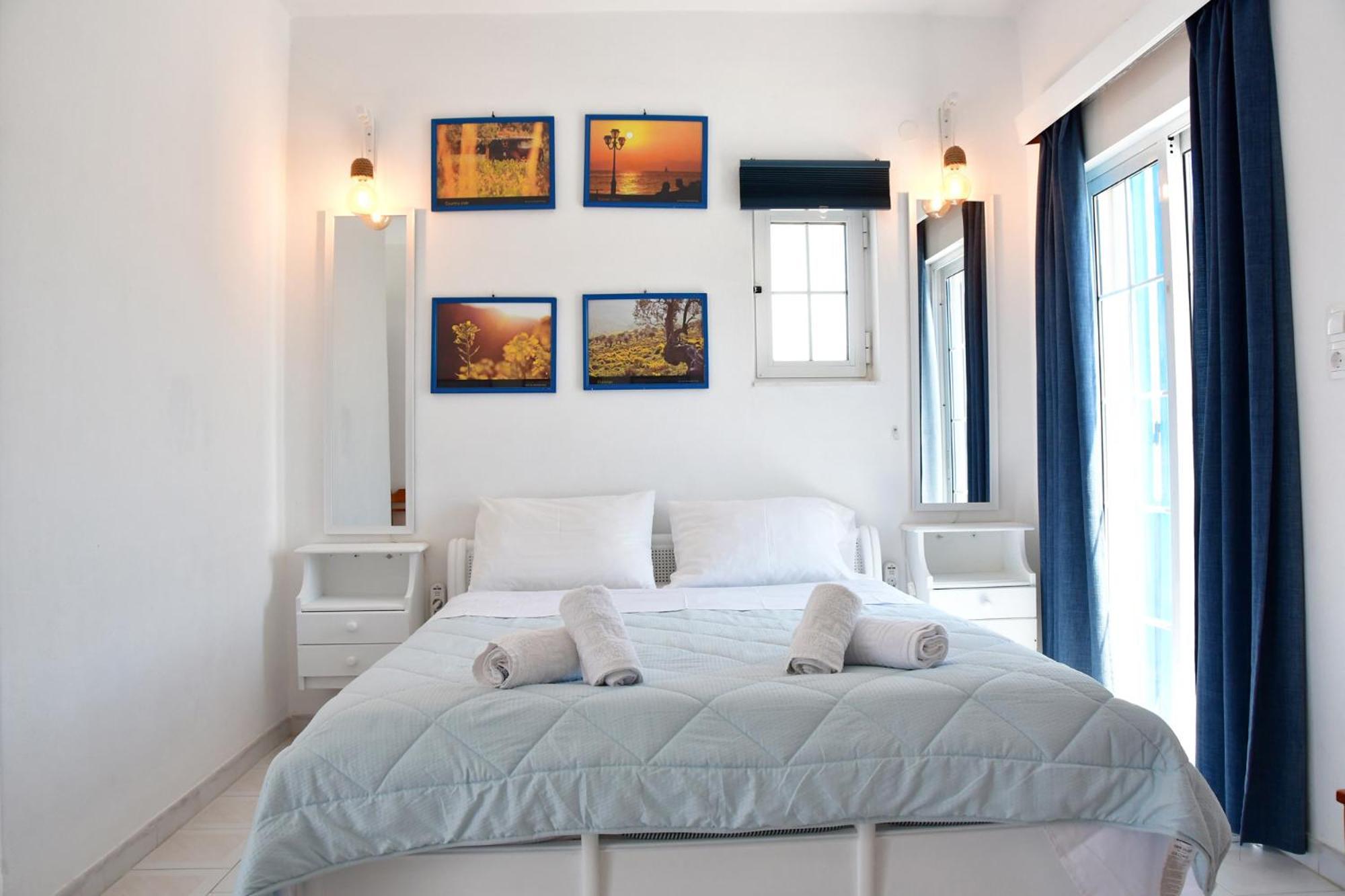 Blue Dolphin Studios And Apartment Vagia  Exteriér fotografie