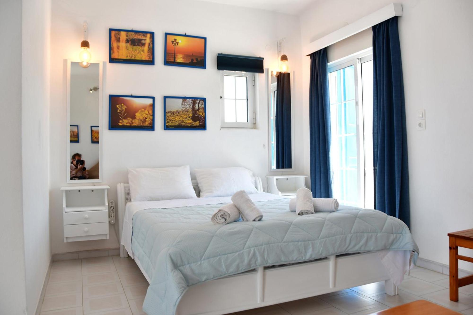 Blue Dolphin Studios And Apartment Vagia  Exteriér fotografie